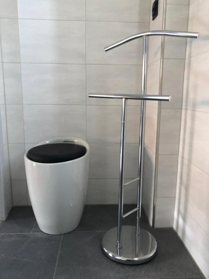 Body Kult Loft - Modernes Appartement Mit 2 Separaten Schlafzimmern Zwickau Kültér fotó