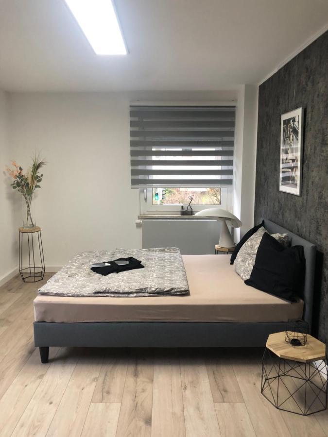 Body Kult Loft - Modernes Appartement Mit 2 Separaten Schlafzimmern Zwickau Kültér fotó
