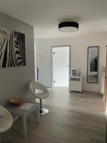 Body Kult Loft - Modernes Appartement Mit 2 Separaten Schlafzimmern Zwickau Kültér fotó